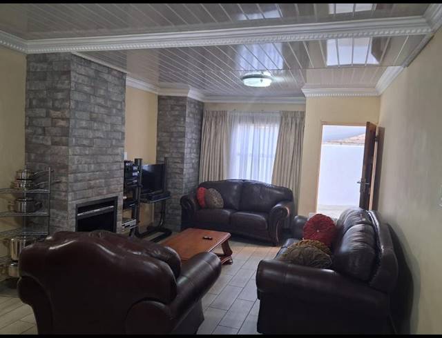3 BEDROOM HOUSE FOR SALE IN BENDOR